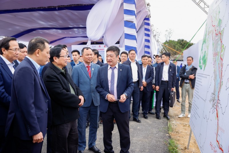 Hoàn thành đường dây 500 kV Lào Cai - Vĩnh Yên trong 6 tháng