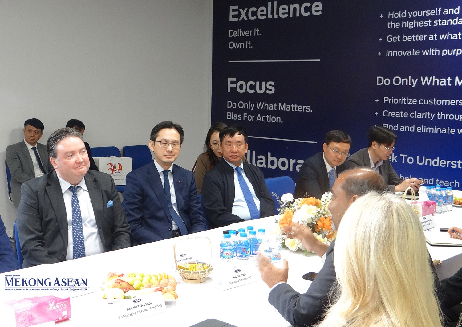 Đại sứ Marc E. Knapper phát biểu tại buổi làm việc tại Nhà máy Ford Hải Dương, sáng 17/3. Ảnh: Phùng Nguyện.
