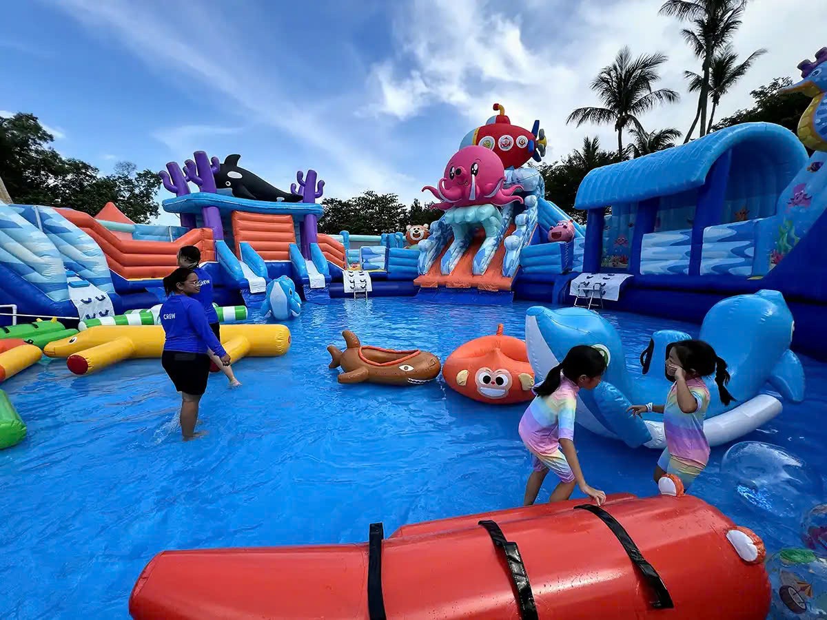 Khu vui chơi Splashtopia tại bãi biển 