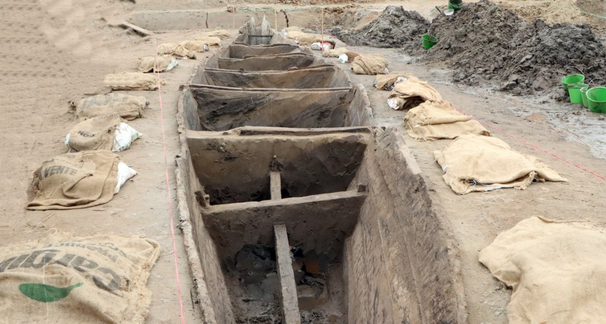 Bắc Ninh: Khai quật khẩn cấp hai thuyền cổ mới phát hiện