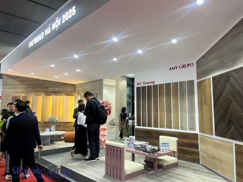 Những gian hàng nội thất độc lạ chiếm sóng Vietbuild Hà Nội 2025