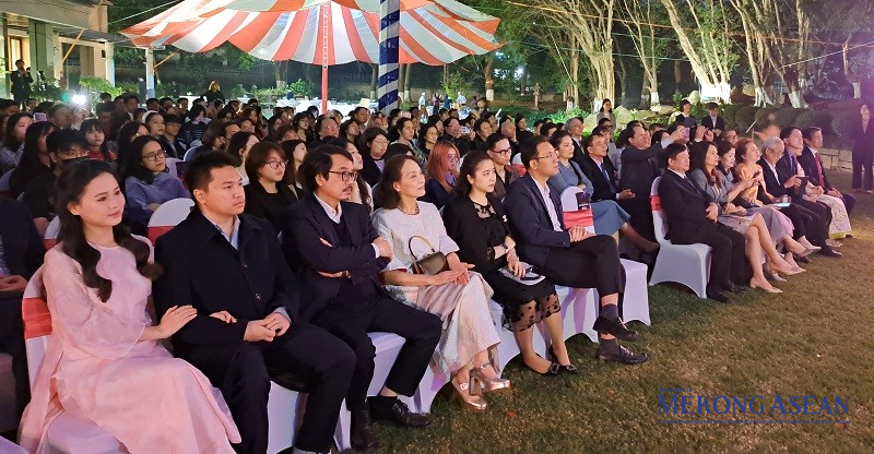 Khung cảnh của buổi biểu diễn tại Đại Sứ Quán Nhật Bản. Ảnh: Tùng Dương/555win Login Khung cảnh của buổi biểu diễn tại Đại Sứ Quán Nhật Bản. Ảnh: Tùng Dương/555win Login