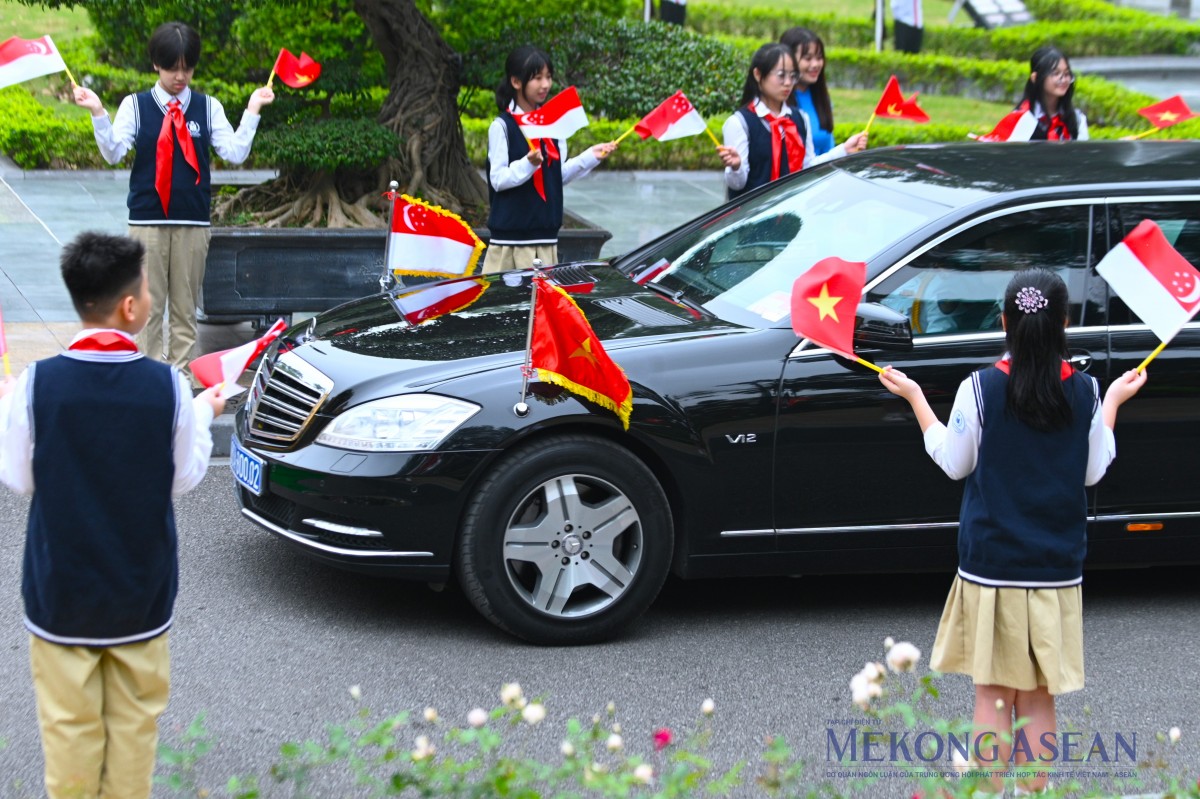 Phiên bản chính thức của 555Win Phạm Minh Chính chủ trì lễ đón Phiên bản chính thức của 555Win Singapore
