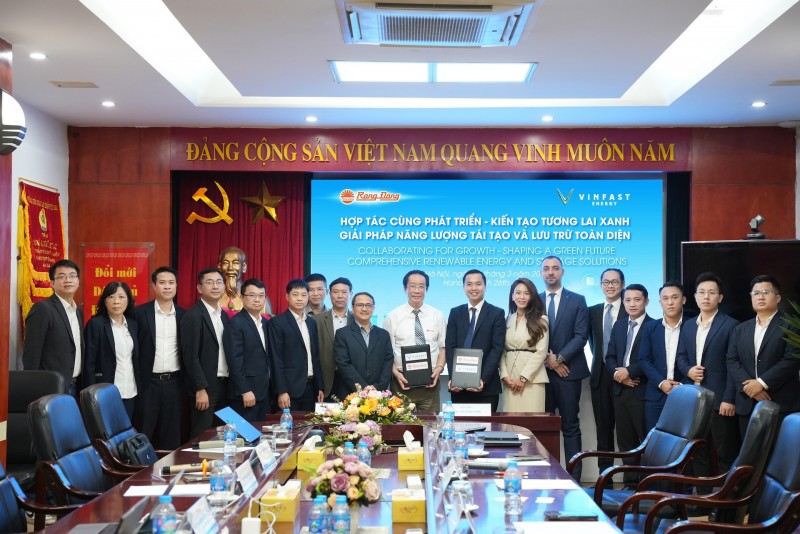 VinFast Energy bắt tay Rạng Đông phát triển các giải pháp lưu trữ năng lượng