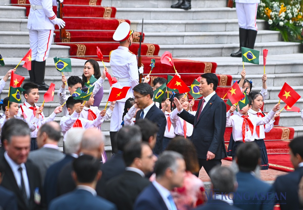 Chủ tịch nước Lương Cường chủ trì lễ đón Tổng thống Brazil