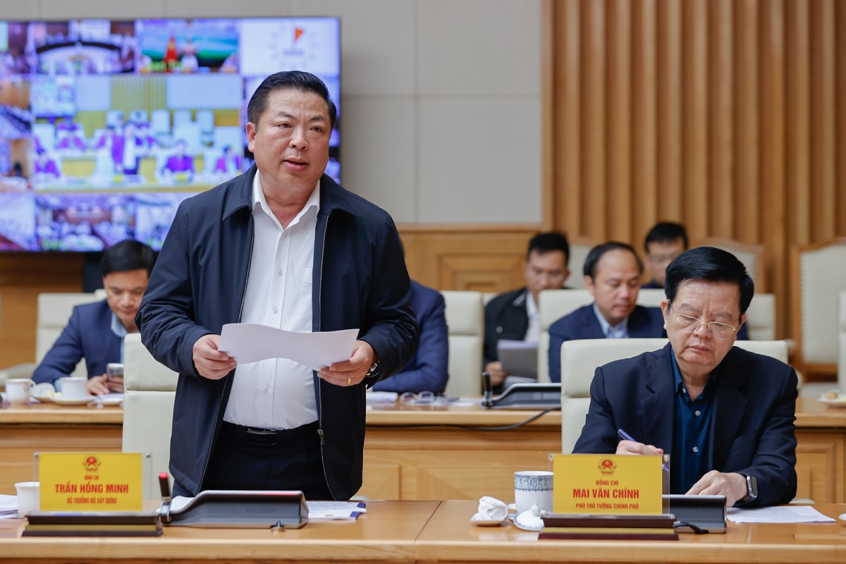 Bộ trưởng Bộ Xây dựng Trần Hồng Minh phát biểu tại cuộc họp. Ảnh: VGP.