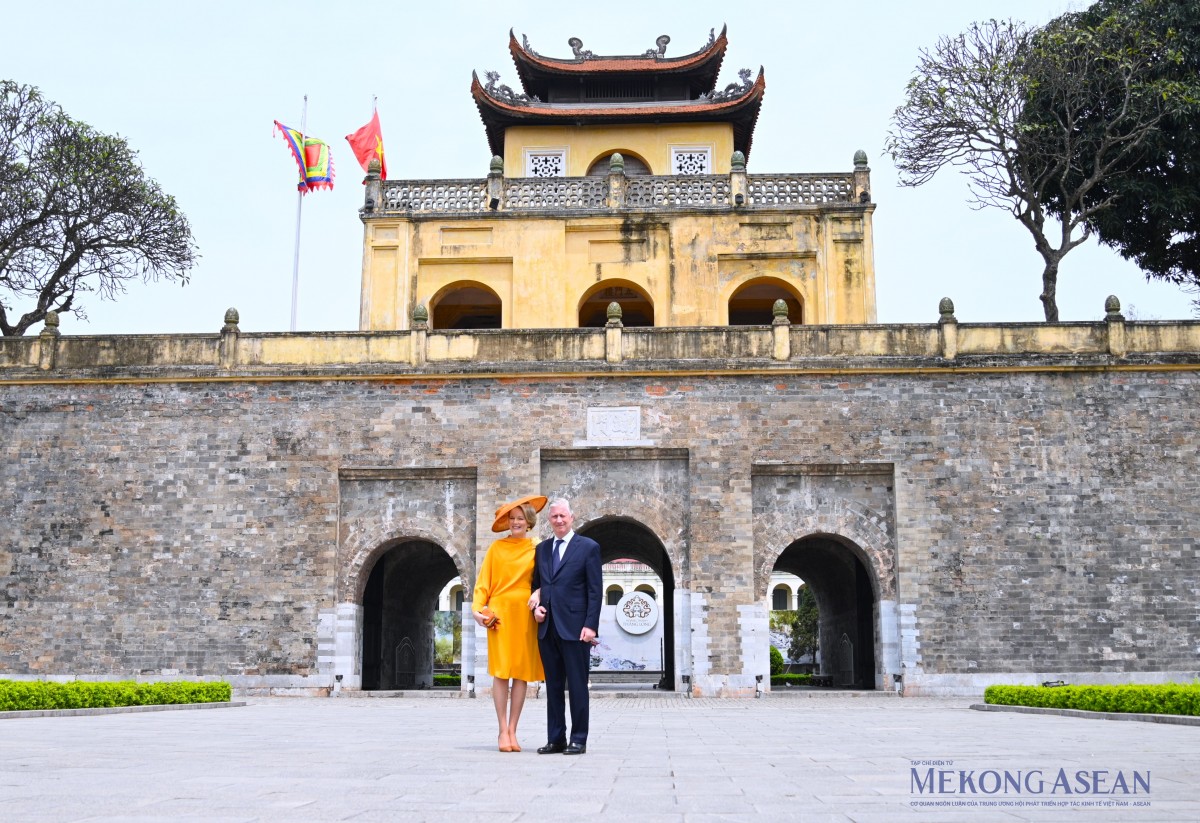 Chủ tịch nước Lương Cường và Nhà vua Bỉ thăm Hoàng thành Thăng Long
