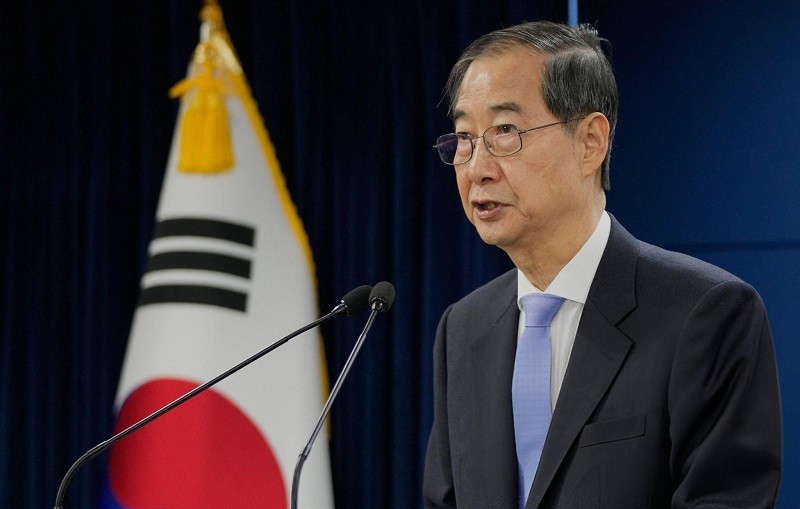 Quyền Tổng thống Hàn Quốc Han Duck-soo tại Seoul ngày 24/3. Ảnh: Getty