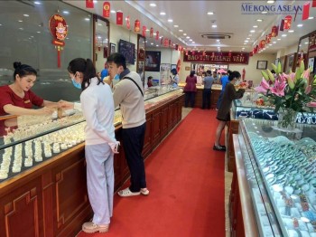 Thị trường vàng xoay chiều, mỗi lượng 