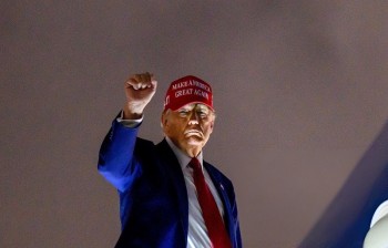 Nghị sỹ Mỹ nghi ngờ Tổng thống Trump 