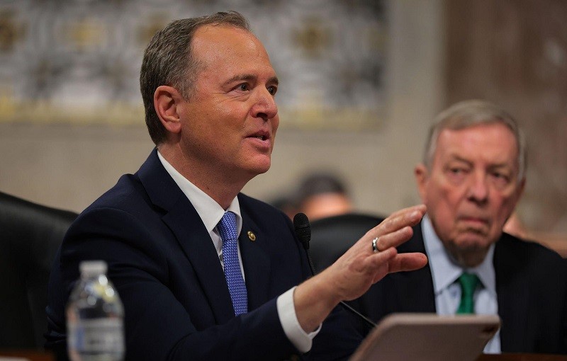 Thượng nghị sĩ Adam Schiff tại Washington ngày 7/4. Ảnh: Getty