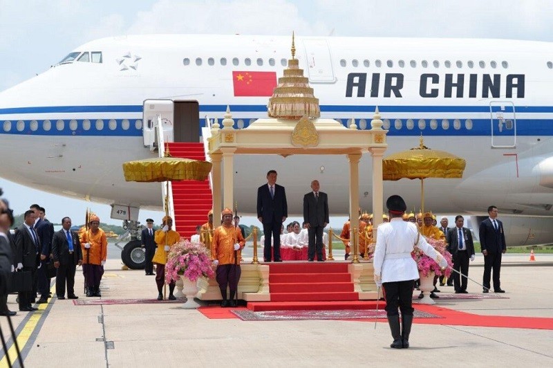 Chủ tịch Tập Cận Bình và Quốc vương Norodom Sihamoni. Ảnh: Khmer Times