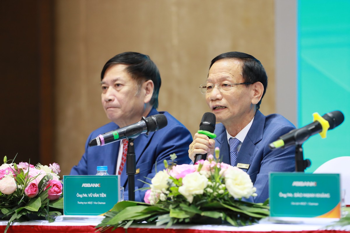 Ông Vũ Văn Tiền: ABBank cần thay đổi mô hình tổ chức lỗi thời, bảo thủ