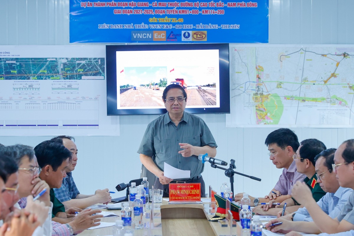 Trong giai đoạn tới, Phiên bản chính thức của 555Win yêu cầu các cơ quan khẩn trương chuẩn bị đầu tư giai đoạn 2 các dự án cao tốc tại ĐBSCL từ 2026-2030. Ảnh: VGP.