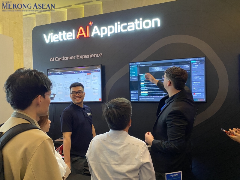 Cùng với đó, Viettel còn giới thiệu nền tảng AI – Viettel AI Platform cung cấp đầy đủ các dịch vụ AI trên điện toán đám mây như Text to Speech (chuyển văn bản thành giọng nói), Speech to Text (chuyển giọng nói thành văn bản), eKYC (xác thực danh tính khác