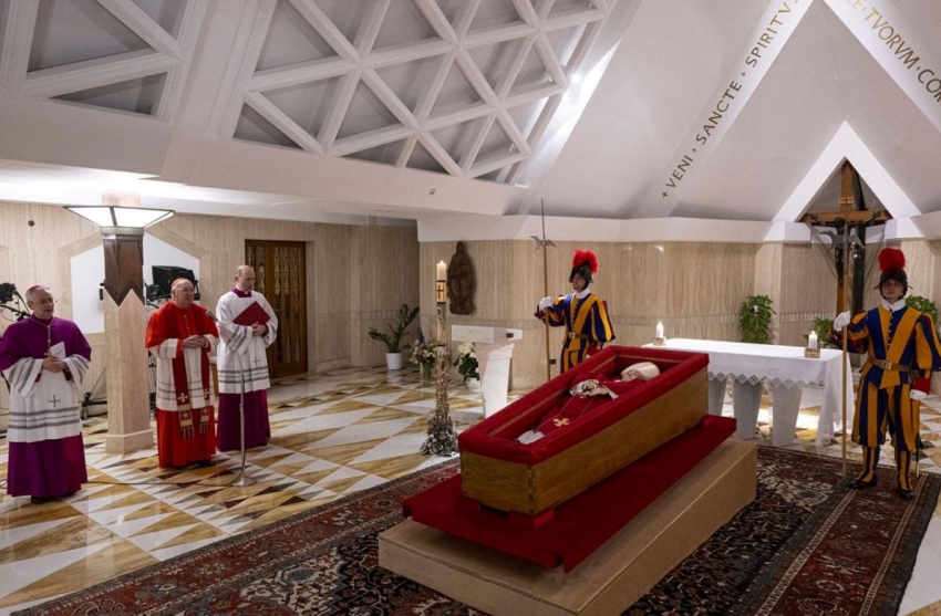 le tang giao hoang francis se dien ra vao ngay 264