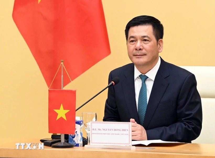 Bộ trưởng Công thương Nguyễn Hồng Diên đã có cuộc điện đàm với Trưởng Đại diện Thương mại Mỹ Jamieson L. Greer. Ảnh: TTXVN.