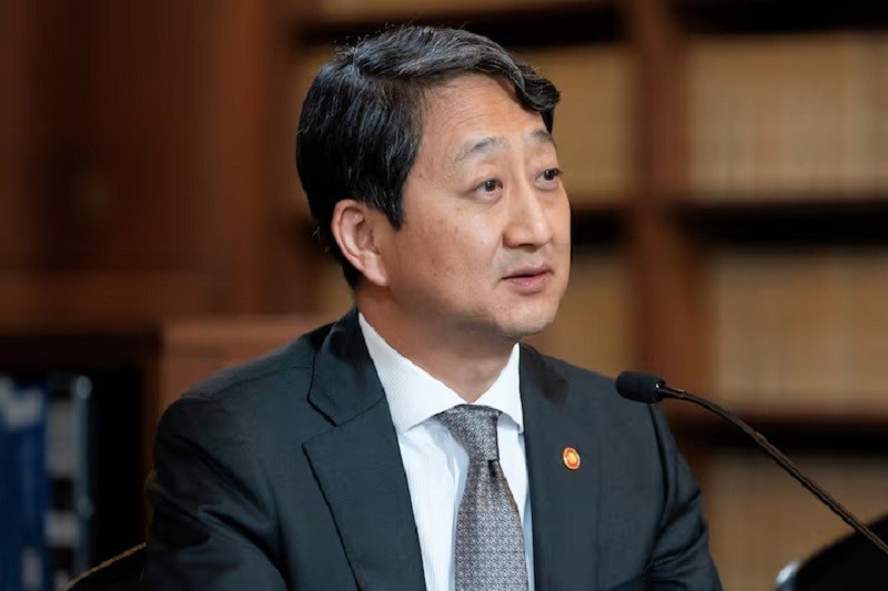 Bộ trưởng Ahn Duk-geun tại Washington ngày 26/4. Ảnh: Reuters