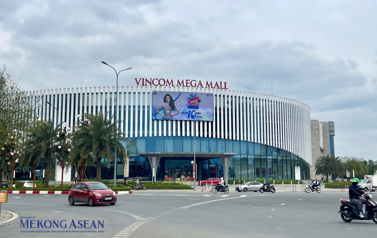 Trung tâm thương mại Vincom Mega Mall Smart City, Hà Nội