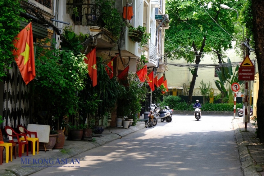 Bắc Bộ đầu tuần mát mẻ, Nam Bộ mưa dông