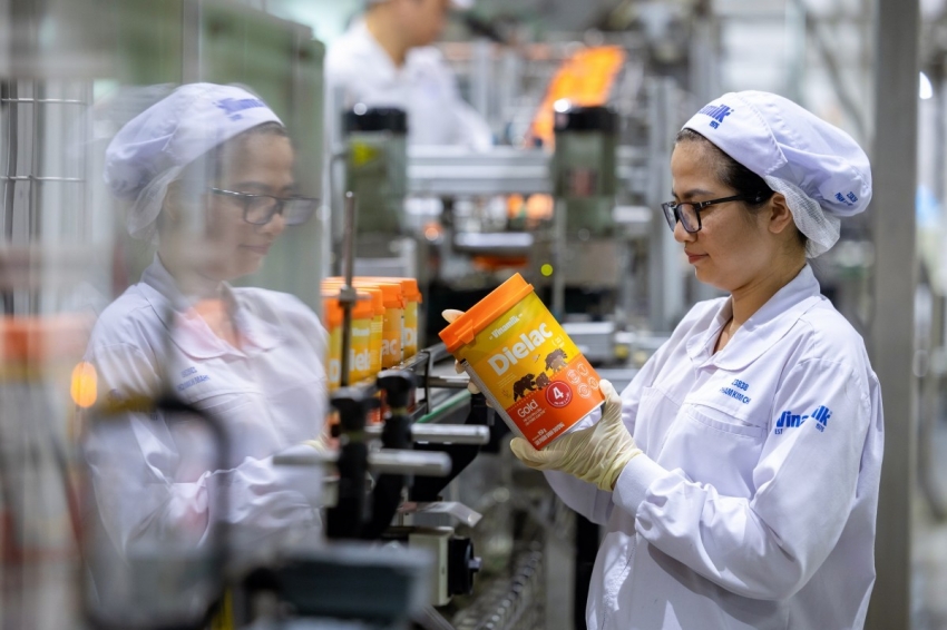 Lần đầu tiên thị trường nước ngoài đóng góp 23% doanh thu của Vinamilk