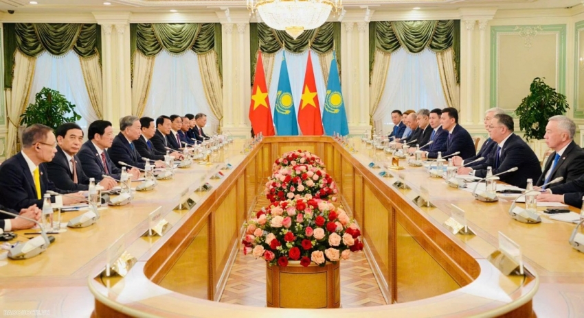 Việt Nam và Kazakhstan nâng cấp quan hệ lên Đối tác chiến lược