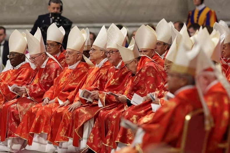 vatican bat dau mat nghi hong y bau tan giao hoang