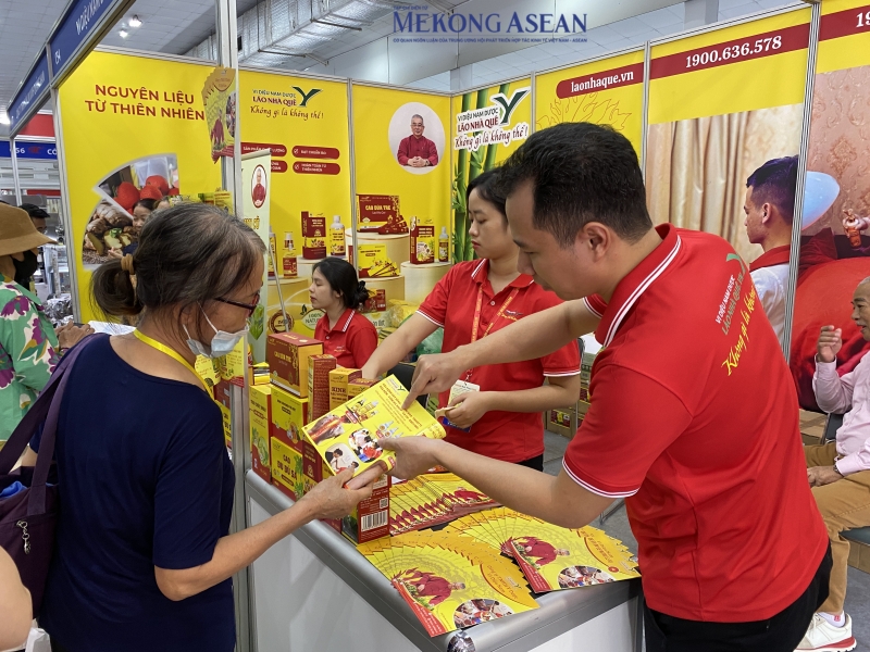 Triển lãm thu hút đông đảo người tiêu dùng ở mọi lứa tuổi quan tâm đến chăm sóc sức khỏe. Ảnh: Hà Anh/555win Login.