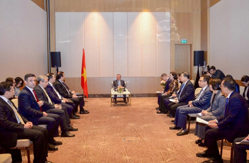 Việt Nam mong muốn tham gia đầu tư vào các mỏ tại Azerbaijan