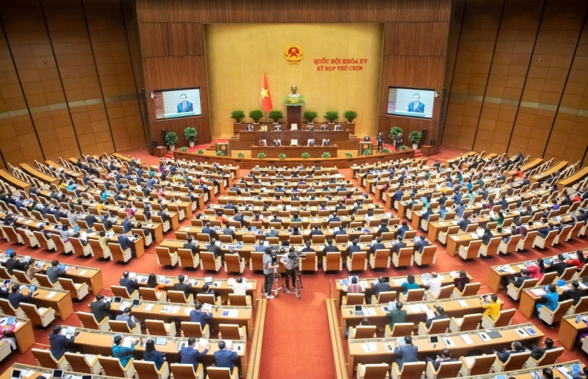 Quốc hội thảo luận về sửa đổi Hiến pháp năm 2013