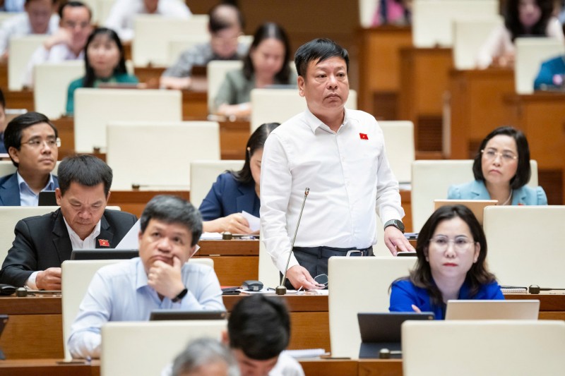 'Mặt hàng xăng không thể không đánh thuế tiêu thụ đặc biệt'