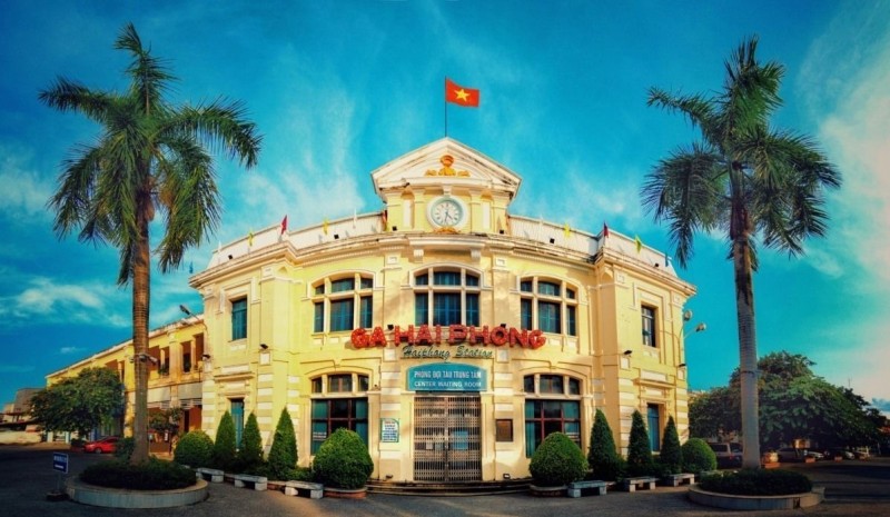 Hải Phòng khai trương đoàn tàu hạng sang 'Hoa Phượng đỏ'