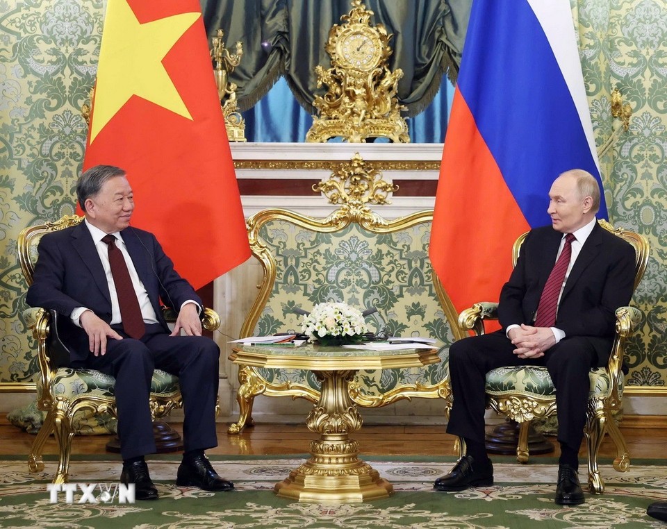 Tổng Bí thư Tô Lâm và Tổng thống Nga Putin thống nhất cần có những dự án cụ thể, mang tính biểu tượng cho quan hệ hữu nghị Việt Nam - Nga trong kỷ nguyên mới. Ảnh: TTXVN.