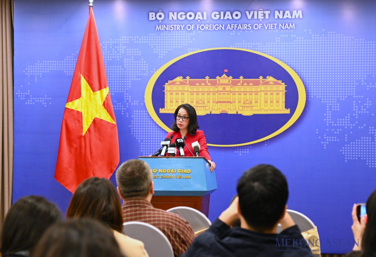 Việt Nam trao Công hàm phản đối Trung Quốc cấm đánh bắt cá ở Biển Đông