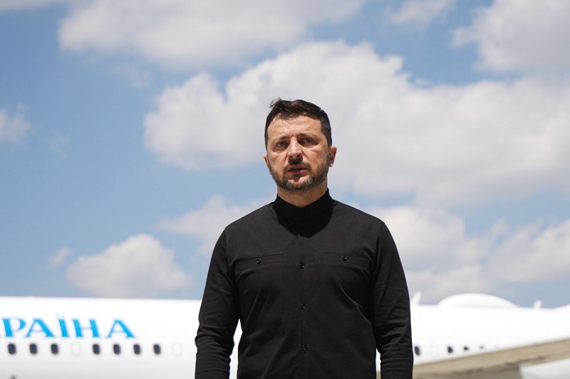 Tổng thống Volodymyr Zelensky tại sân bay Ankara (Thổ Nhĩ Kỳ) ngày 15/5. Ảnh: X/@ZelenskyyUa