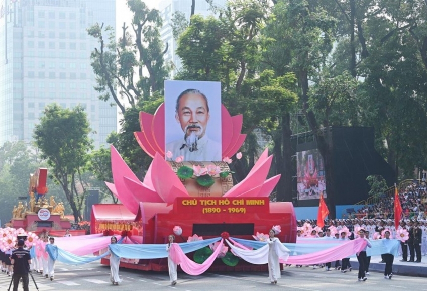 Tổng Bí thư Tô Lâm: 'Bác vẫn cùng chúng cháu hành quân'