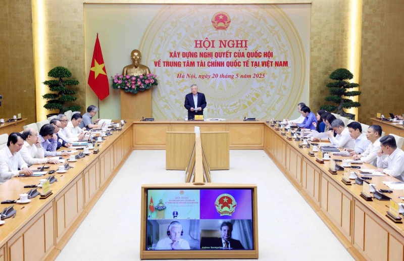 Việt Nam sẽ phát triển một trung tâm tài chính quốc tế hoạt động ở 2 thành phố