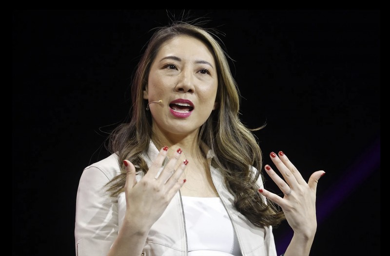 Từ tháng 7 tới, bà Faye Iosotaluno sẽ không còn giữ vai trò CEO Tinder. Ảnh: Bloomberg.