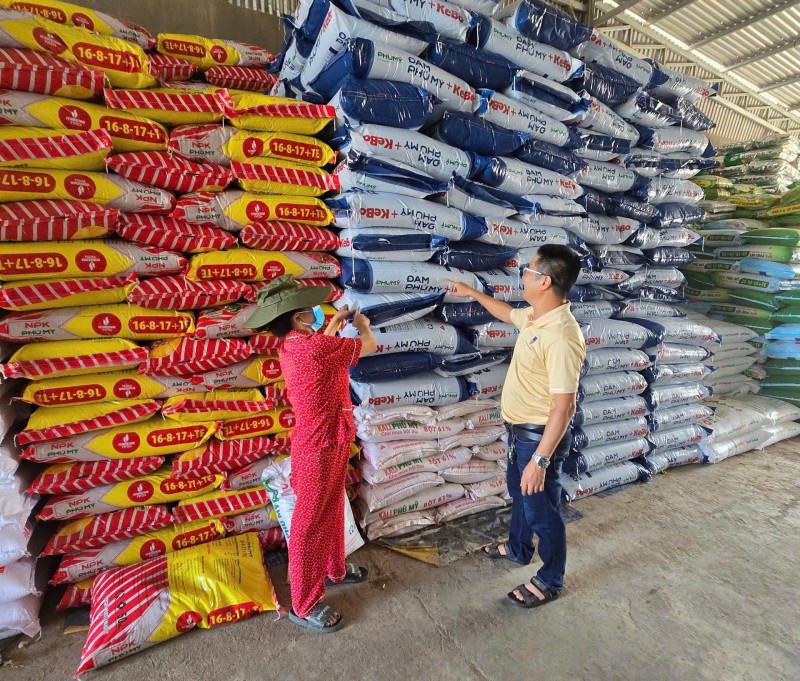 Phú Mỹ cung ứng gần nửa triệu tấn phân bón cho vụ hè thu, mùa mưa