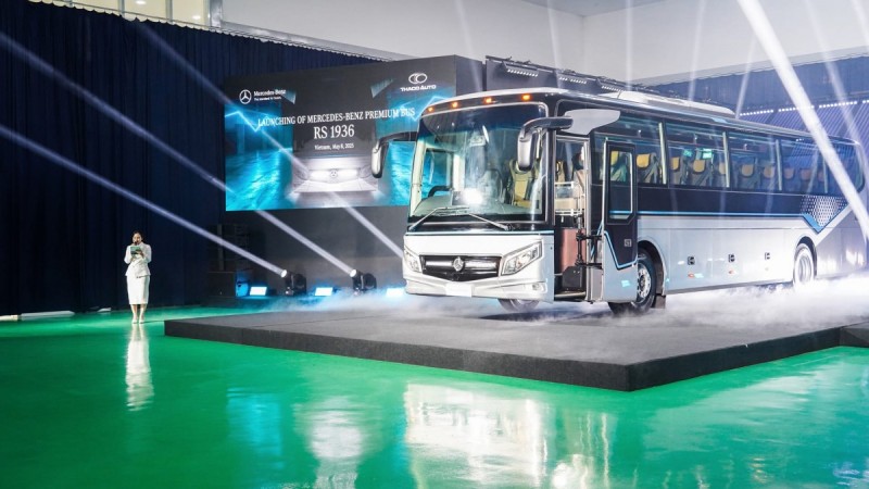 Thaco Auto xuất khẩu xe bus Mercedes-Benz sang Thái Lan