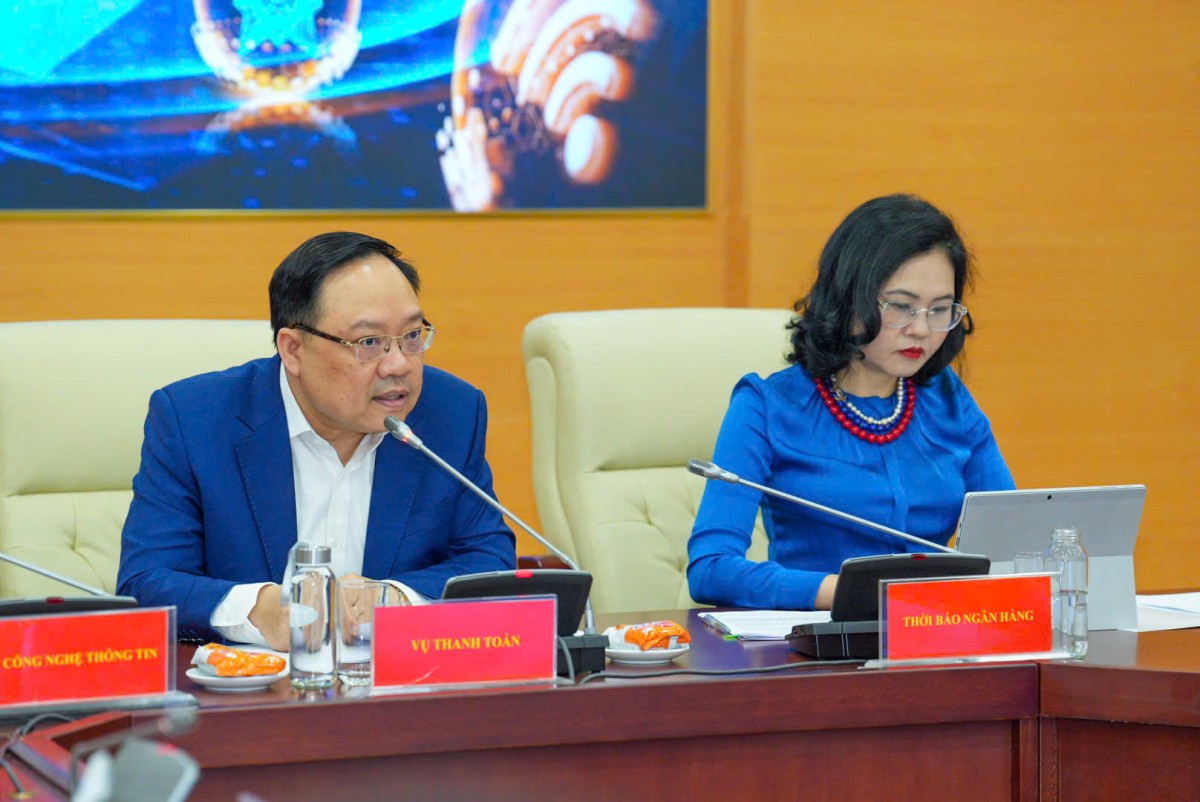 Chuyển đổi số ngân hàng 2025: Lấy người dân làm trung tâm Chuyển đổi số ngân hàng 2025: Lấy người dân làm trung tâm