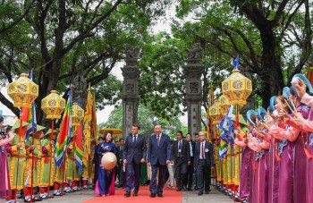 Tổng Bí thư Tô Lâm cùng Tổng thống Pháp thăm Văn Miếu - Quốc Tử Giám
