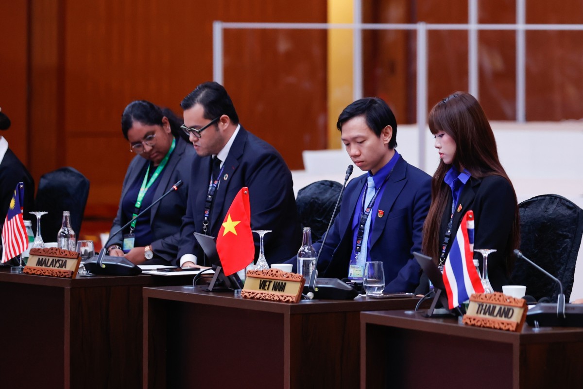 Đại diện thanh niên VIệt Nam dự phiên đối thoại với Thanh niên ASEAN. Ảnh: VGP.
