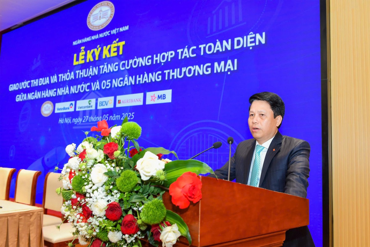 Phó Thống đốc NHNN: Chuyển đổi số không còn là lựa chọn, mà là con đường sống còn