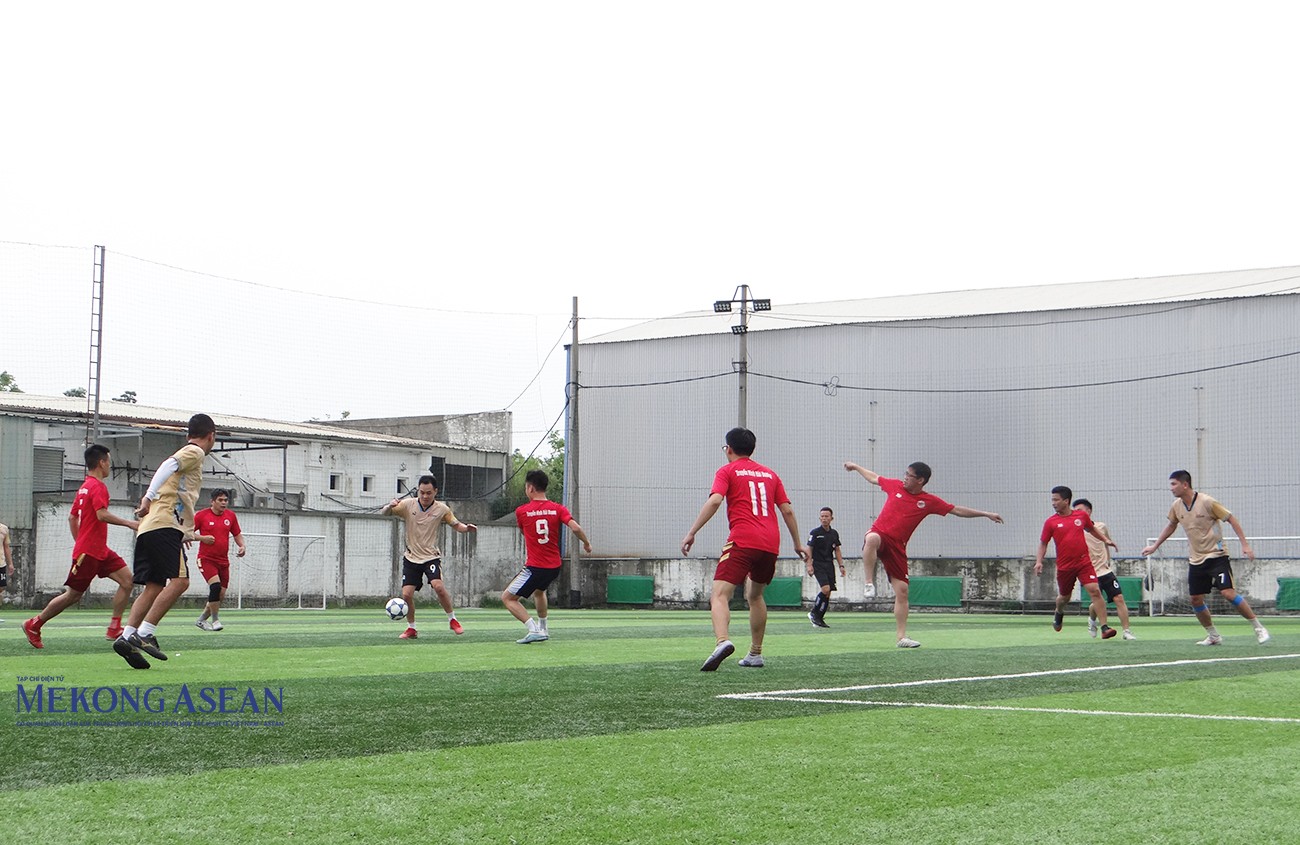 Các trận đấu diễn ra hấp dẫn, kịch tính. Các trận đấu diễn ra hấp dẫn, kịch tính.