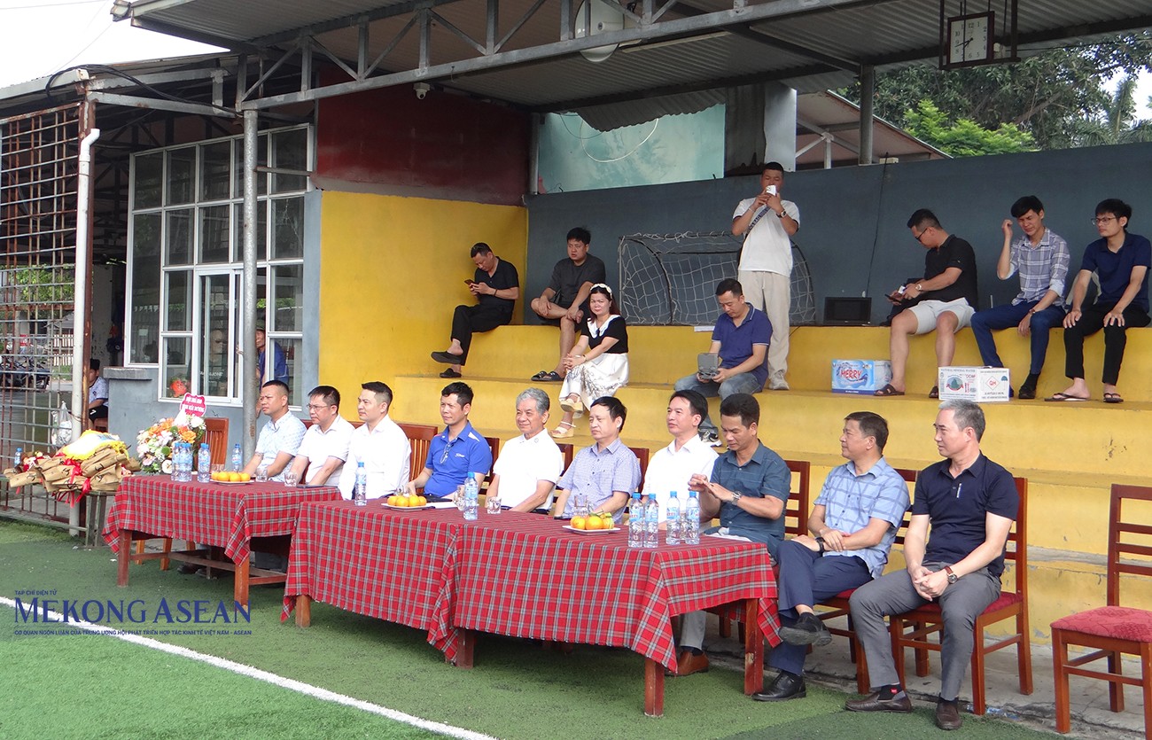 Các đại biểu tham dự khai mạc. Các đại biểu tham dự khai mạc.