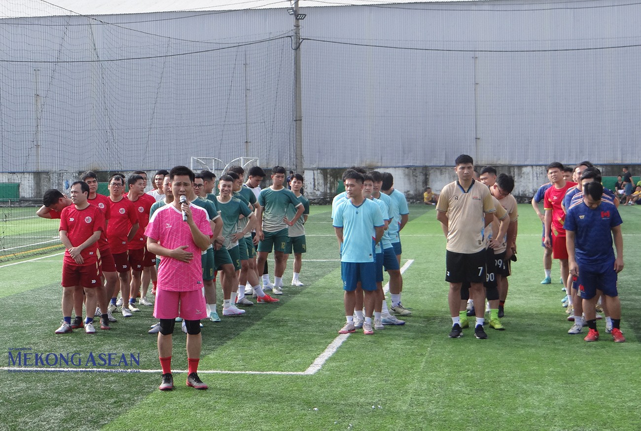 Đại diện vận động viên tham gia giải đọc lời tuyên thệ. Đại diện vận động viên tham gia giải đọc lời tuyên thệ.