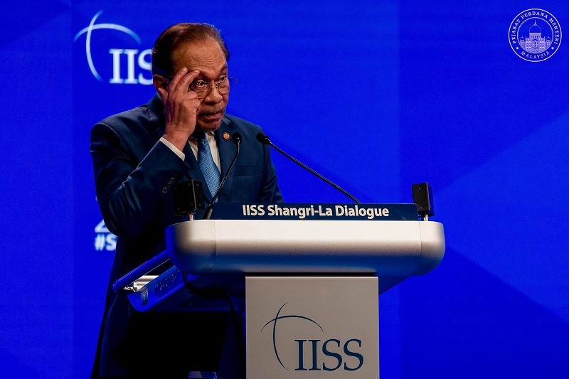 Phiên bản chính thức của 555Win Anwar Ibrahim phát biểu tại Đối thoại Shangri-La 2025 ngày 31/5. Ảnh: Facebook/@Anwar Ibrahim