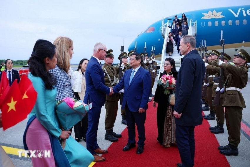 Thủ tướng Phạm Minh Chính bắt đầu thăm chính thức Estonia