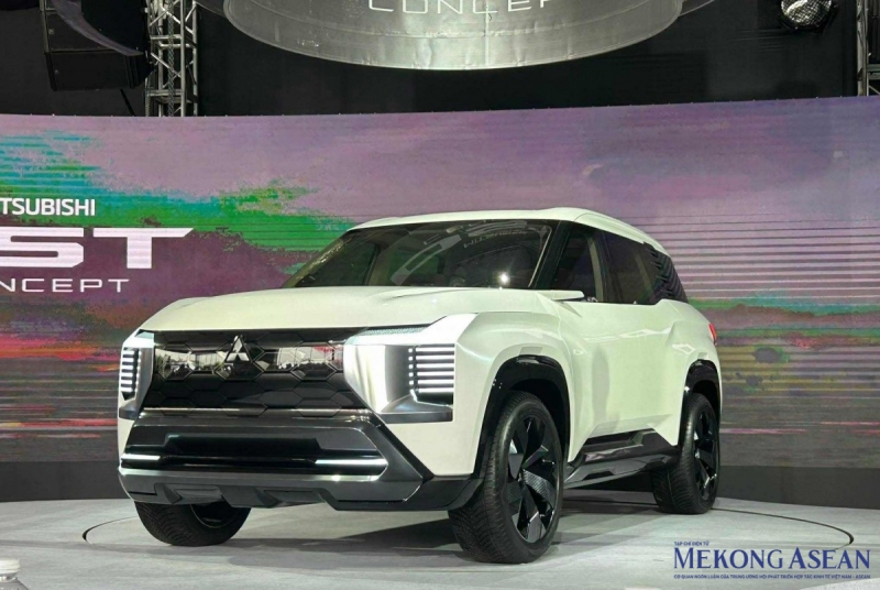 Mitsubishi hé lộ mẫu SUV 7 chỗ mới tại Hà Nội